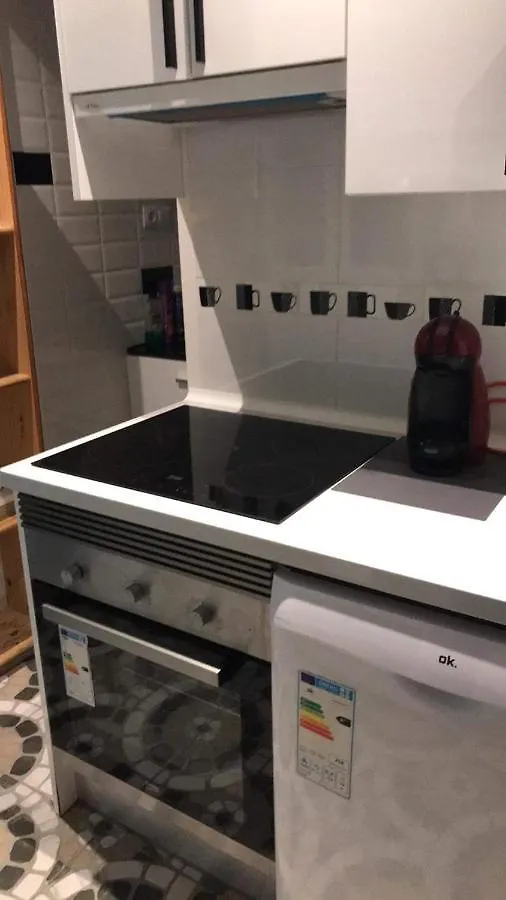Apartamento Estudio Loft: Centro Céntrico con WiFi y Check-out Tardío Torremolinos