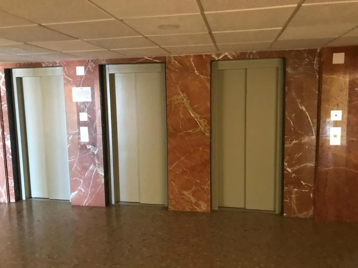 Apartment Apartamento Estudio Loft En El Centro Para 3 O 4 Personas Cama Doble Y Sofa Cama Check In A Partir De Las 15 Y 30 Min Pm Y Check Out Hasta Las 11 H Y 59 M Am Con Wifi Piscina Impresionante Con Tumbonas Y Bar Abierto De 12 A 20 Pm Torremolinos