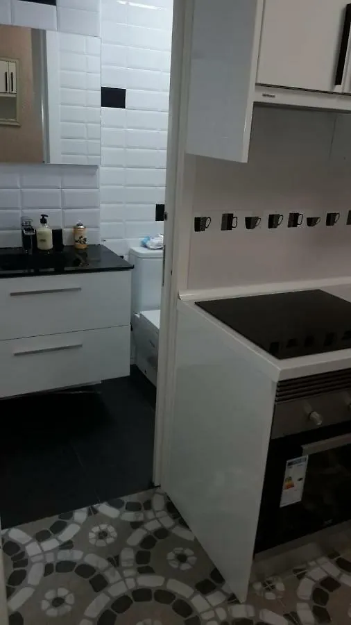 Apartment Apartamento Estudio Loft: Centro Céntrico con WiFi y Check-out Tardío Torremolinos