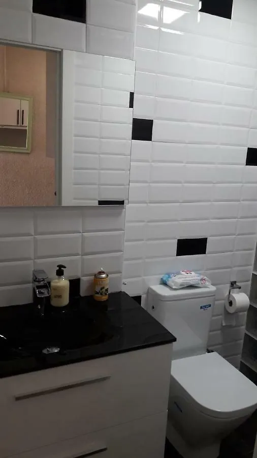 Apartment Apartamento Estudio Loft En El Centro Para 3 O 4 Personas Cama Doble Y Sofa Cama Check In A Partir De Las 15 Y 30 Min Pm Y Check Out Hasta Las 11 H Y 59 M Am Con Wifi Piscina Impresionante Con Tumbonas Y Bar Abierto De 12 A 20 Pm Torremolinos Spanien