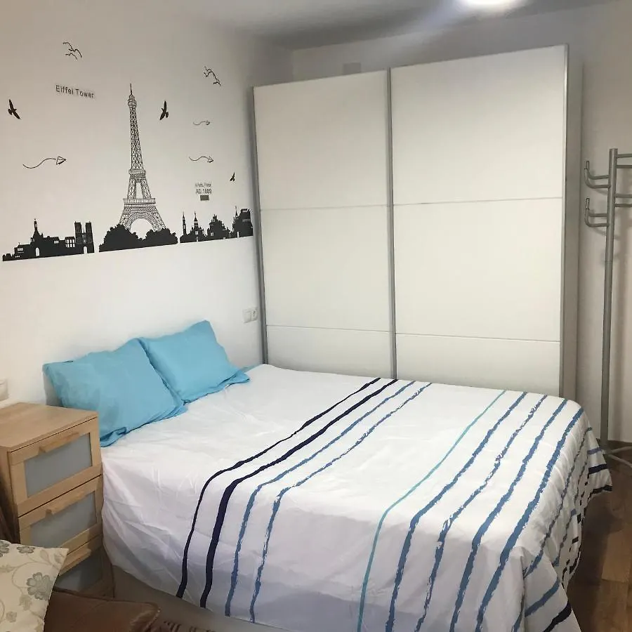 Apartamento Estudio Loft: Centro Céntrico con WiFi y Check-out Tardío Torremolinos Apartment