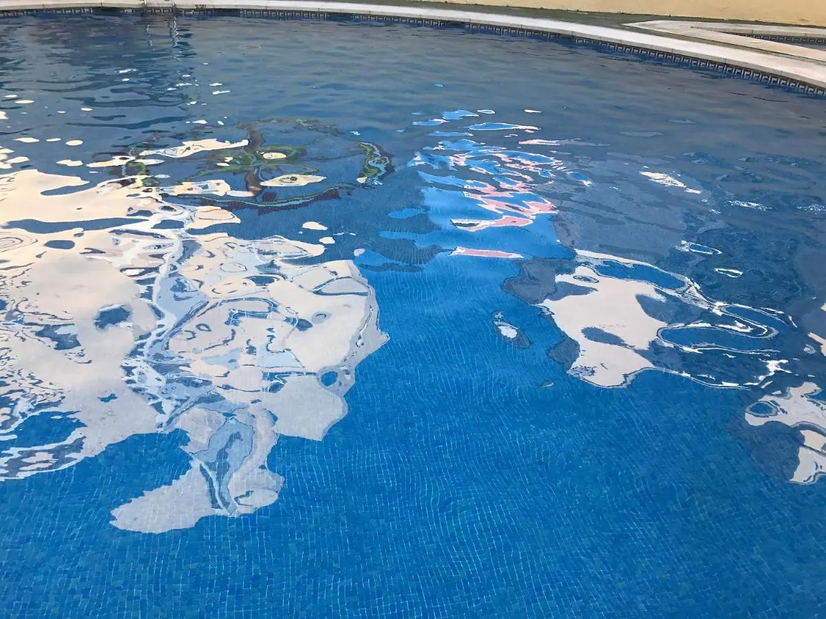 Apartamento Estudio Loft: Centro Céntrico con WiFi y Check-out Tardío Torremolinos Apartment